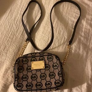 Michael kors crossbody purse